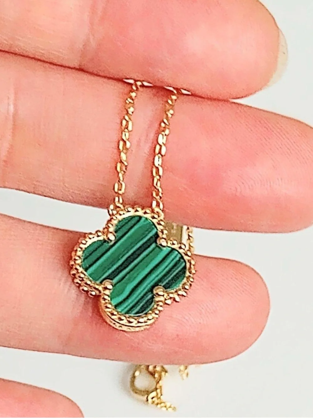 18k Yellow Gold-Plated Clover Pendant Necklace with 15mm Green Malachite